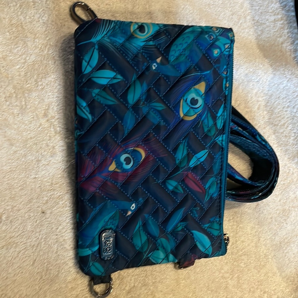Lug Peekaboo Peacock Multi small crossbody wristlet like new no tags